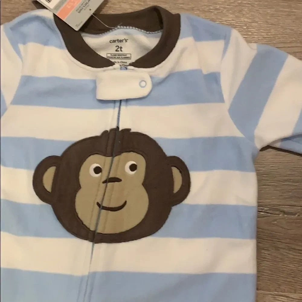 Carter’s onesie sleeps wear